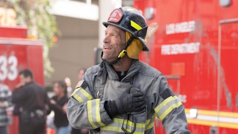 911 служба спасения, 8 сезон 18 серия — кадр